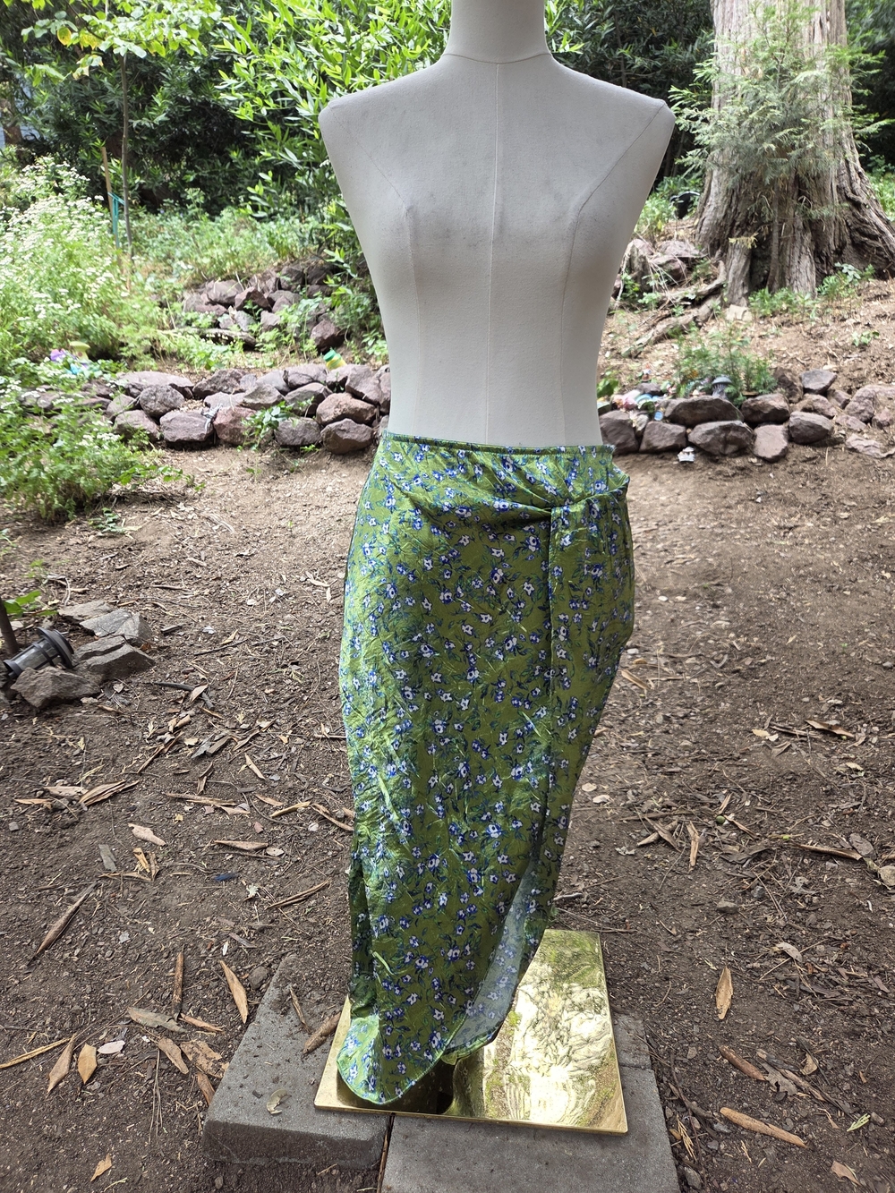 Urban Outfitters Satin Green And Blue Floral Maxi Wrap‎ Skirt Size Medium